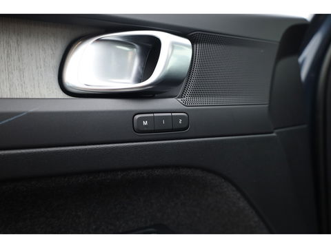 Volvo XC40 1.5 T4 Recharge Inscription | Leer | Pano-dak | ACC | 360 camera | elek. stoelen | 4x stoel + stuurverw. |