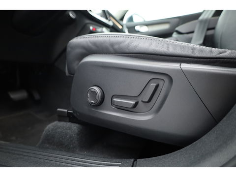 Volvo XC40 1.5 T4 Recharge Inscription | Leer | Pano-dak | ACC | 360 camera | elek. stoelen | 4x stoel + stuurverw. |