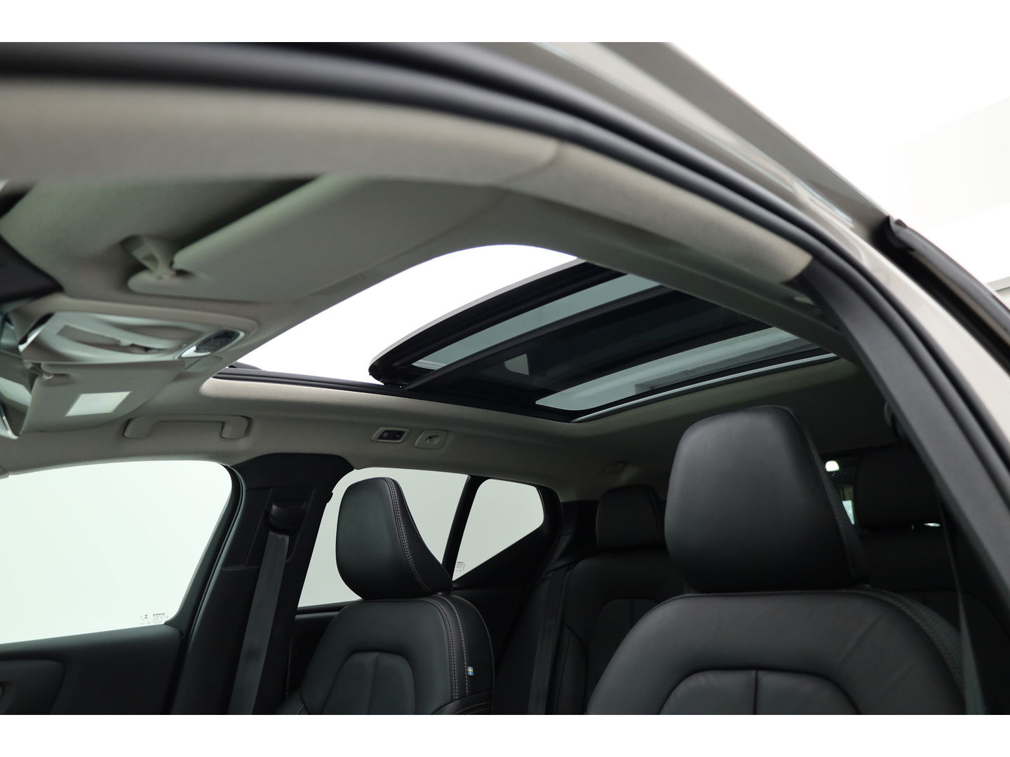 Volvo XC40 1.5 T5 Recharge Inscription | Pano-dak | Leer | 21 inch | Stoel + stuurverw. | camera |