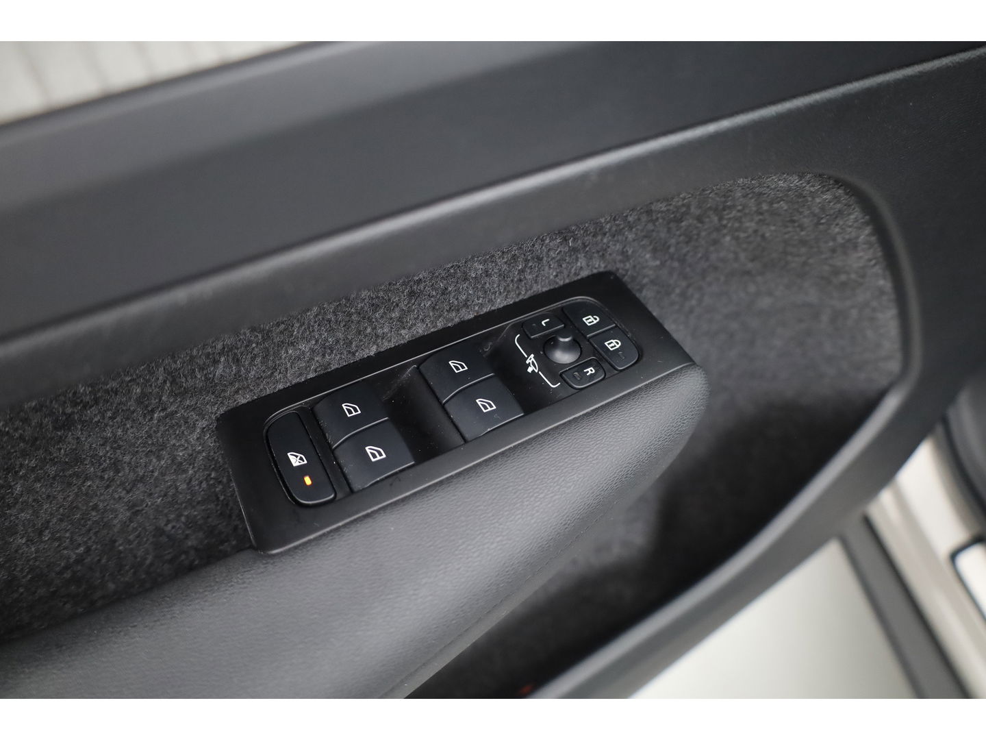Volvo XC40 1.5 T5 Recharge Inscription | Pano-dak | Leer | 21 inch | Stoel + stuurverw. | camera |