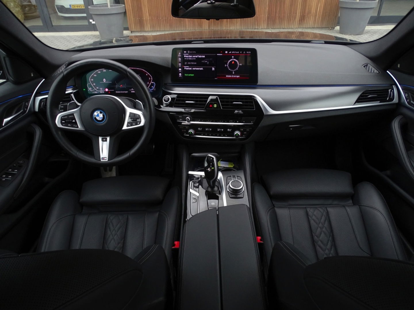 BMW 5 Serie Touring 530e 292PK / M-sport / Morel Audio / ACC / 2022