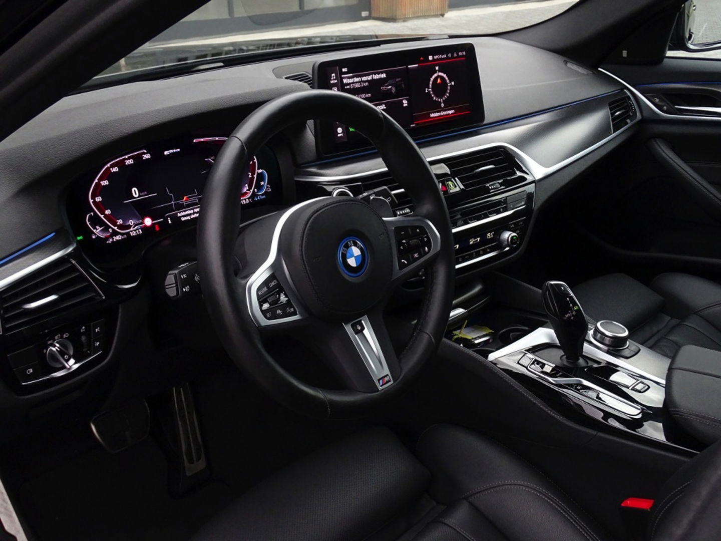 BMW 5 Serie Touring 530e 292PK / M-sport / Morel Audio / ACC / 2022