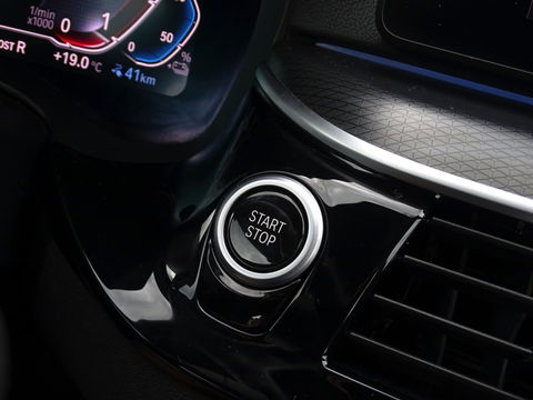 BMW 5 Serie Touring 530e 292PK / M-sport / Morel Audio / ACC / 2022
