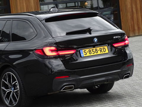 BMW 5 Serie Touring 530e 292PK / M-sport / Morel Audio / ACC / 2022