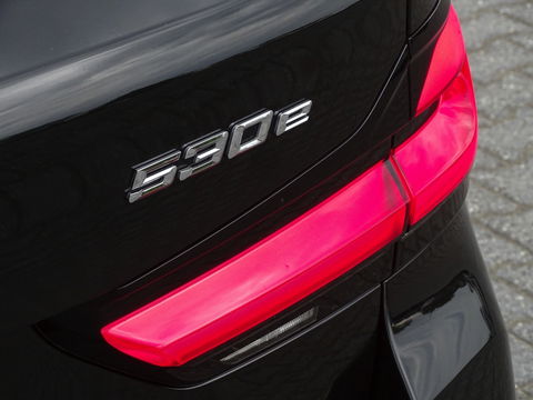 BMW 5 Serie Touring 530e 292PK / M-sport / Morel Audio / ACC / 2022