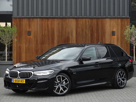 BMW 5 Serie Touring 530e 292PK / M-sport / Morel Audio / ACC / 2022