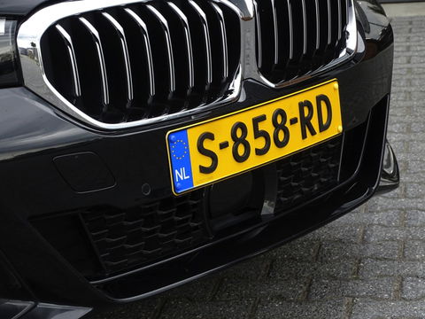 BMW 5 Serie Touring 530e 292PK / M-sport / Morel Audio / ACC / 2022