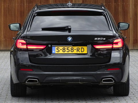 BMW 5 Serie Touring 530e 292PK / M-sport / Morel Audio / ACC / 2022