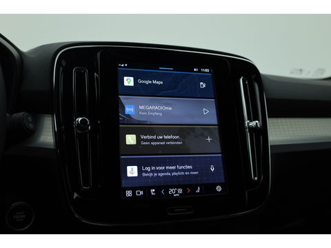 Volvo XC40 2.0 B3 Plus Dark | ACC | elek. stoelen | camera | 4x stoel + stuurvew. |