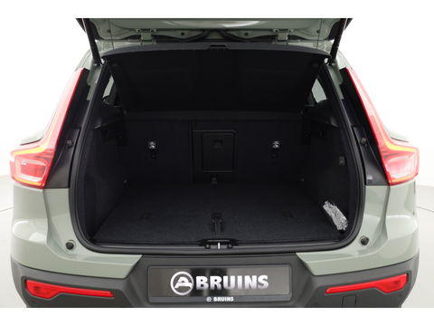 Volvo XC40 2.0 B3 Plus Dark | ACC | elek. stoelen | camera | 4x stoel + stuurvew. |