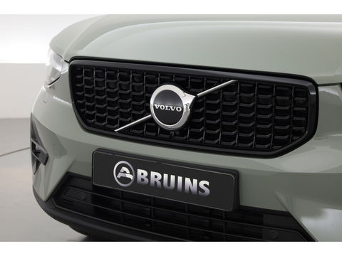 Volvo XC40 2.0 B3 Plus Dark | ACC | elek. stoelen | camera | 4x stoel + stuurvew. |