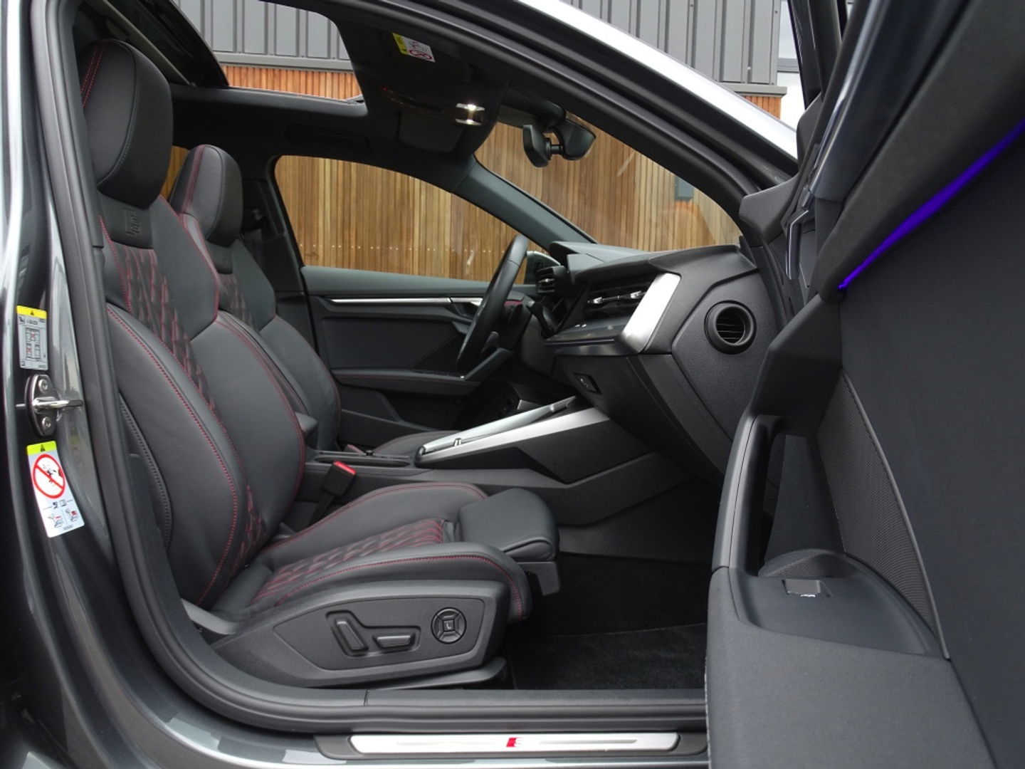 Audi A3 Sportback 45 TFSIe 245PK Competition / S3 Edit. / Pano / Matrix / B&O / Ca