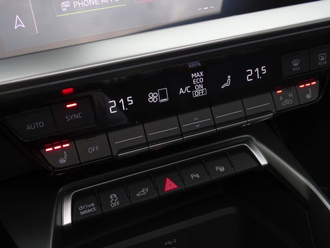 Audi A3 Sportback 45 TFSIe 245PK Competition / S3 Edit. / Pano / Matrix / B&O / Ca