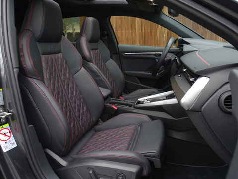 Audi A3 Sportback 45 TFSIe 245PK Competition / S3 Edit. / Pano / Matrix / B&O / Ca