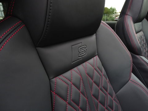 Audi A3 Sportback 45 TFSIe 245PK Competition / S3 Edit. / Pano / Matrix / B&O / Ca