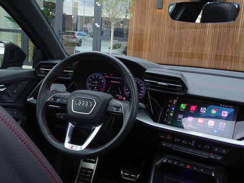 Audi A3 Sportback 45 TFSIe 245PK Competition / S3 Edit. / Pano / Matrix / B&O / Ca