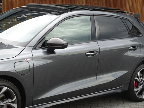 Audi A3 Sportback 45 TFSIe 245PK Competition / S3 Edit. / Pano / Matrix / B&O / Ca