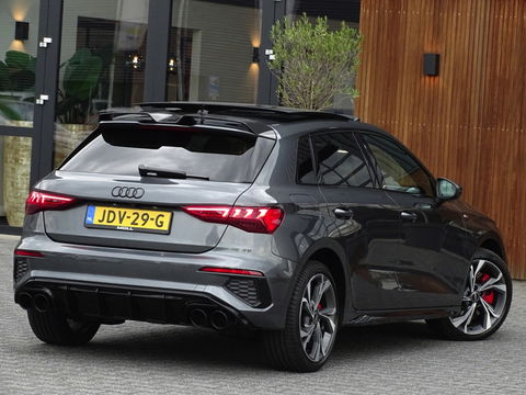 Audi A3 Sportback 45 TFSIe 245PK Competition / S3 Edit. / Pano / Matrix / B&O / Ca