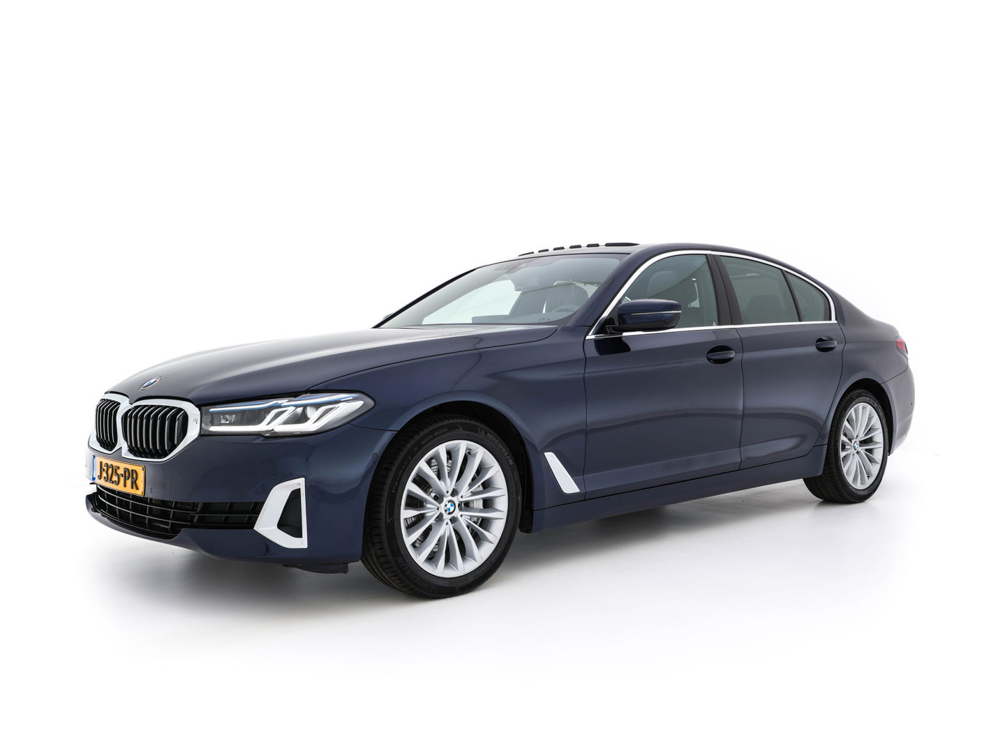 BMW 5 Serie 540i xDrive High Executive Edition (INCL-BTW ) Aut.*PANO | LUXURY-LEATHER | LASER-LIGHT | BOWERS&WILKINS-AUDIO | MEMORY-PACK | HEATED/COOLED-COMFORTSEATS | DIGI-COCKPIT | NAVI-FULLMAP | SHIFT-PADDLES | CRUISE | 18''ALU*