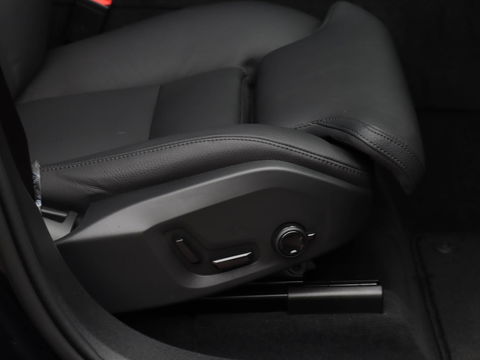 Volvo XC60 T8 Plug-in hybrid AWD Plus Dark 455PK | Harman Kardon | 22'' | 360 Cam | Winterpakket