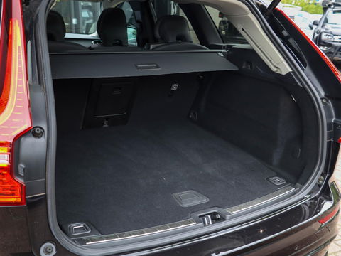 Volvo XC60 T8 Plug-in hybrid AWD Plus Dark 455PK | Harman Kardon | 22'' | 360 Cam | Winterpakket