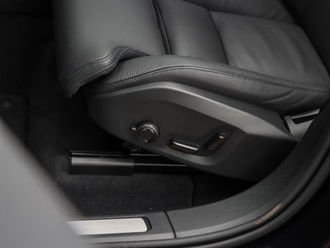 Volvo XC60 T8 Plug-in hybrid AWD Plus Dark 455PK | Harman Kardon | 22'' | 360 Cam | Winterpakket