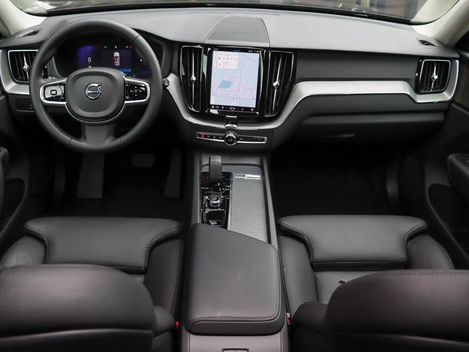 Volvo XC60 T8 Plug-in hybrid AWD Plus Dark 455PK | Harman Kardon | 22'' | 360 Cam | Winterpakket