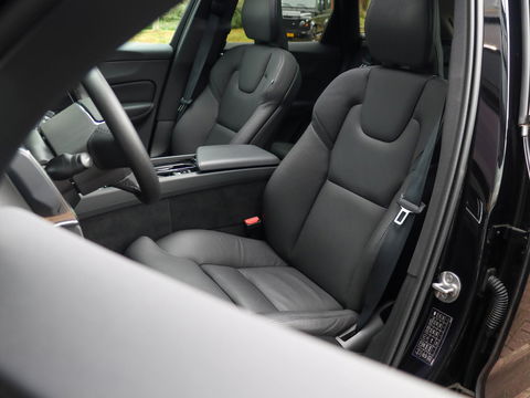 Volvo XC60 T8 Plug-in hybrid AWD Plus Dark 455PK | Harman Kardon | 22'' | 360 Cam | Winterpakket
