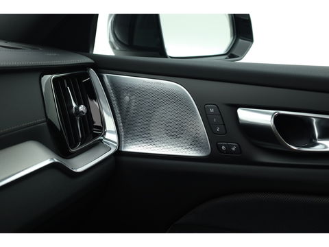 Volvo V60 2.0 T8 Plug-in hybrid AWD Polestar Engineered | Öhlins | Pano-dak | B&W audio | 20 inch | Head-up |Trekhaak |