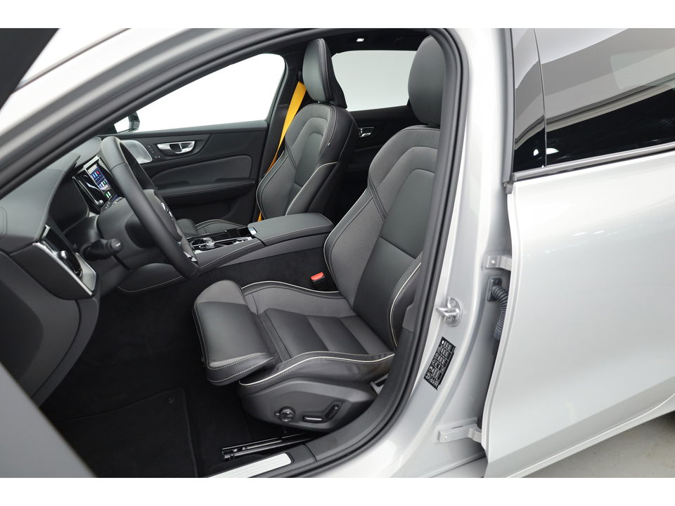 Volvo V60 2.0 T8 Plug-in hybrid AWD Polestar Engineered | Öhlins | Pano-dak | B&W audio | 20 inch | Head-up |Trekhaak |