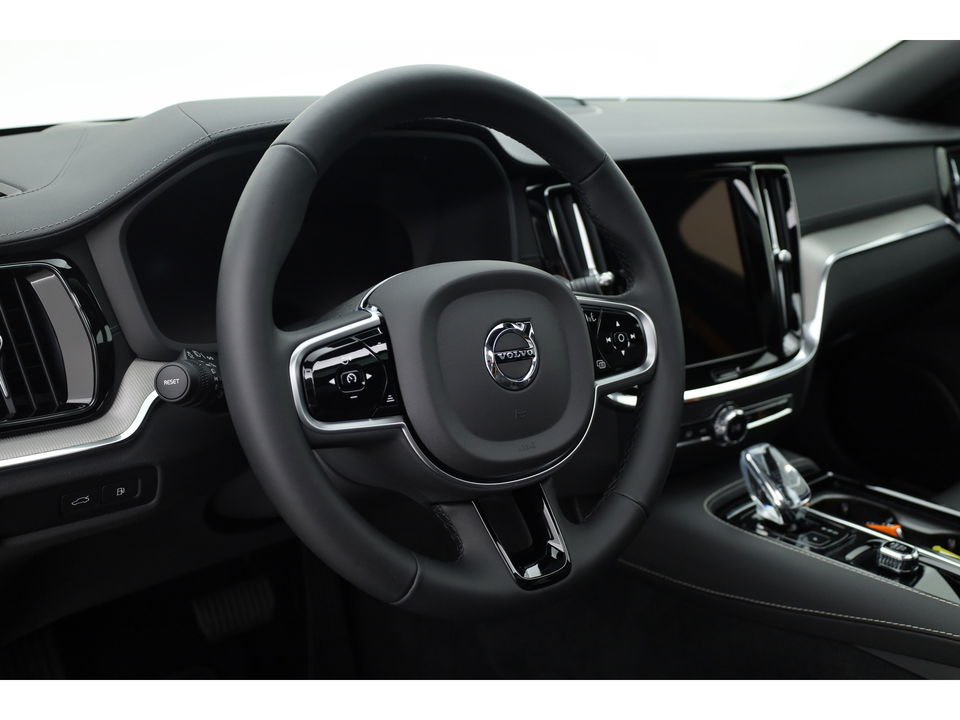 Volvo V60 2.0 T8 Plug-in hybrid AWD Polestar Engineered | Öhlins | Pano-dak | B&W audio | 20 inch | Head-up |Trekhaak |
