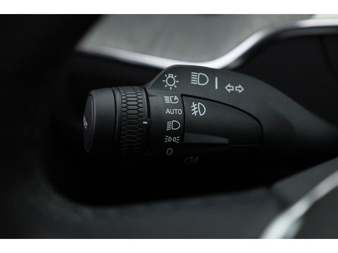 Volvo XC60 2.0 T8 Plug-in hybrid AWD Ultra Dark | Trekhaak | B&W Audio | Massage | Ventilatie | 360 camera