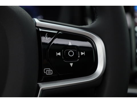 Volvo XC60 2.0 T8 Plug-in hybrid AWD Ultra Dark | Trekhaak | B&W Audio | Massage | Ventilatie | 360 camera