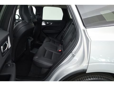 Volvo XC60 2.0 T8 Plug-in hybrid AWD Ultra Dark | Trekhaak | B&W Audio | Massage | Ventilatie | 360 camera