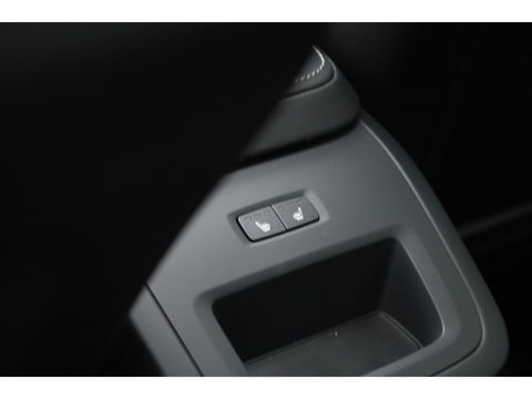 Volvo XC60 2.0 T8 Plug-in hybrid AWD Ultra Dark | Trekhaak | B&W Audio | Massage | Ventilatie | 360 camera