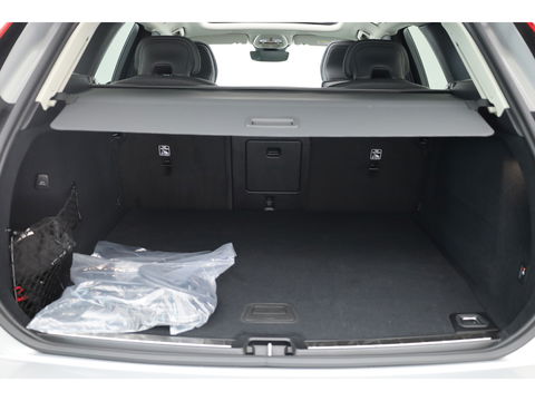 Volvo XC60 2.0 T8 Plug-in hybrid AWD Ultra Dark | Trekhaak | B&W Audio | Massage | Ventilatie | 360 camera