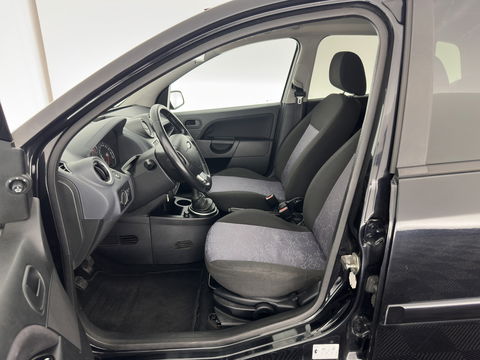 Ford Fiesta 1.3-8V Style *ST-pakket | AIRCO | COMFORT-SEATS | FORD-AUDIO-6000 | PRIVACY-GLASS | 16''ALU*