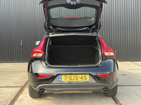Volvo V40 1.6 T3 Momentum | HARMAN KARDON | NETTE WAGEN