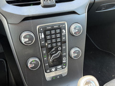 Volvo V40 1.6 T3 Momentum | HARMAN KARDON | NETTE WAGEN