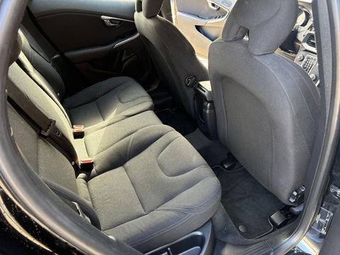 Volvo V40 1.6 T3 Momentum | HARMAN KARDON | NETTE WAGEN