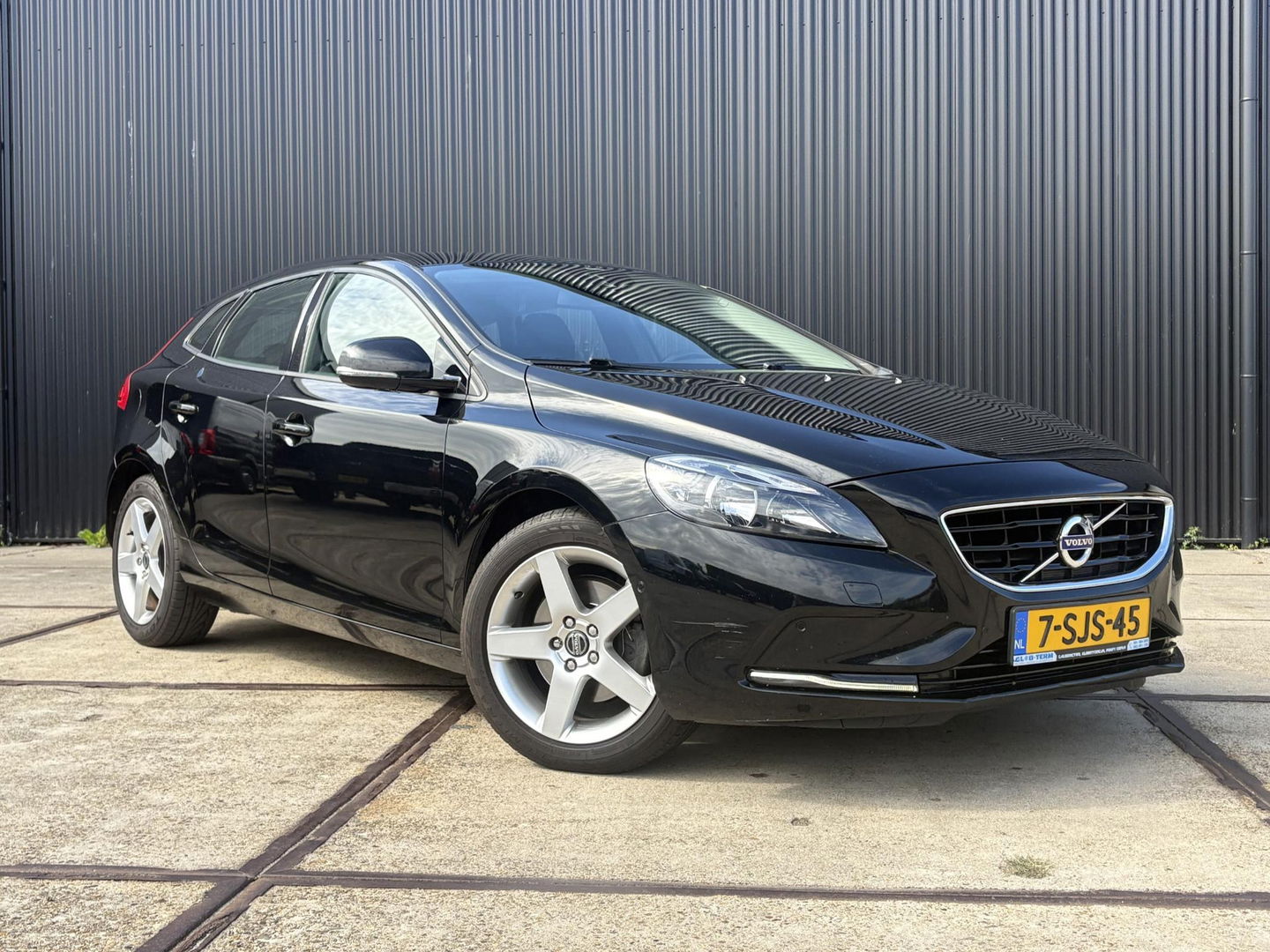 Volvo V40 1.6 T3 Momentum | HARMAN KARDON | NETTE WAGEN