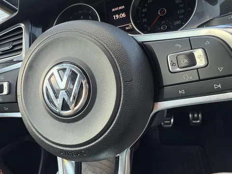 Volkswagen Golf 2.0 TSI GTI