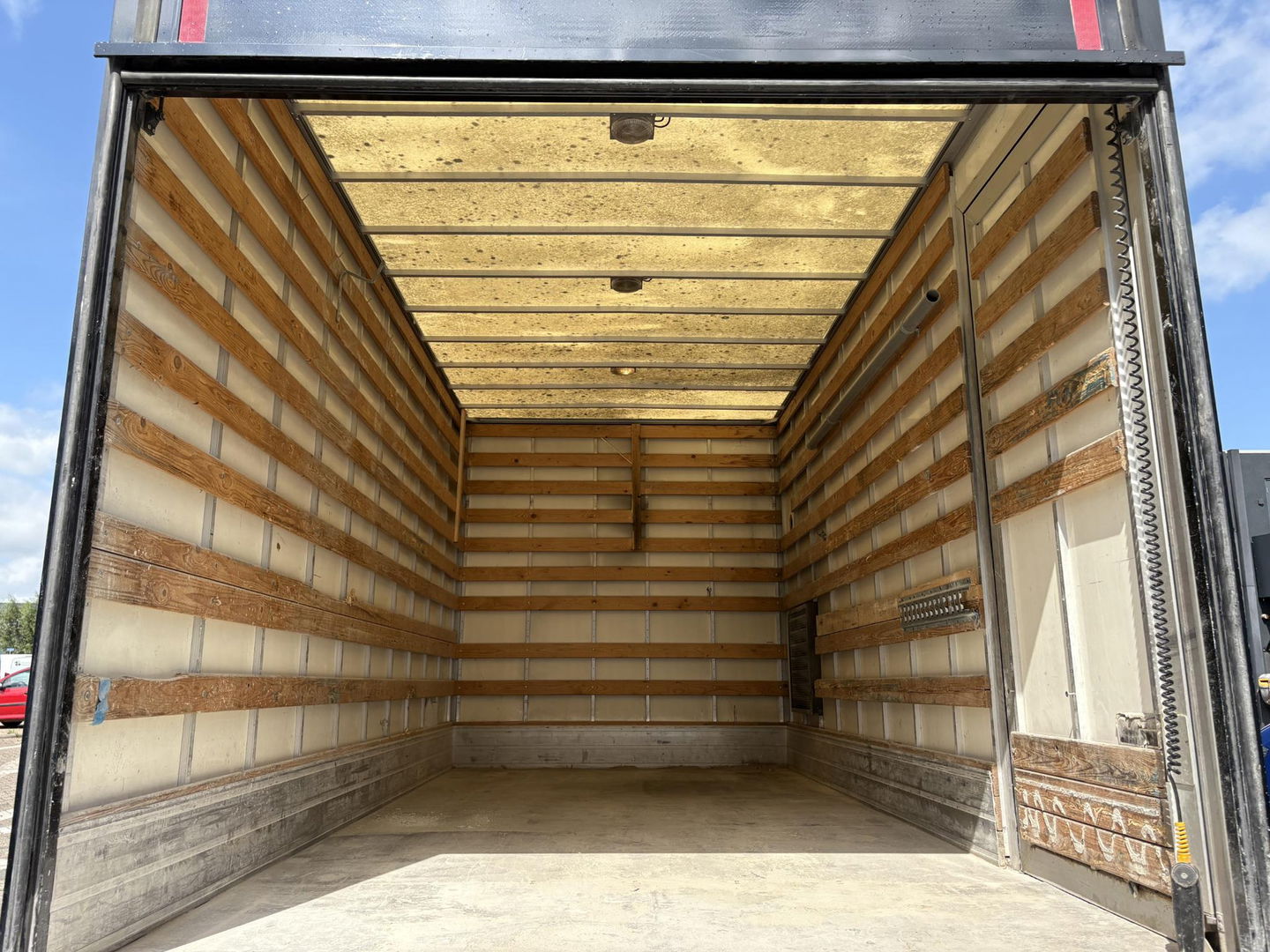 Volkswagen Crafter BE COMBI | CLIXTAR | 3000KG | Cruise | Airco