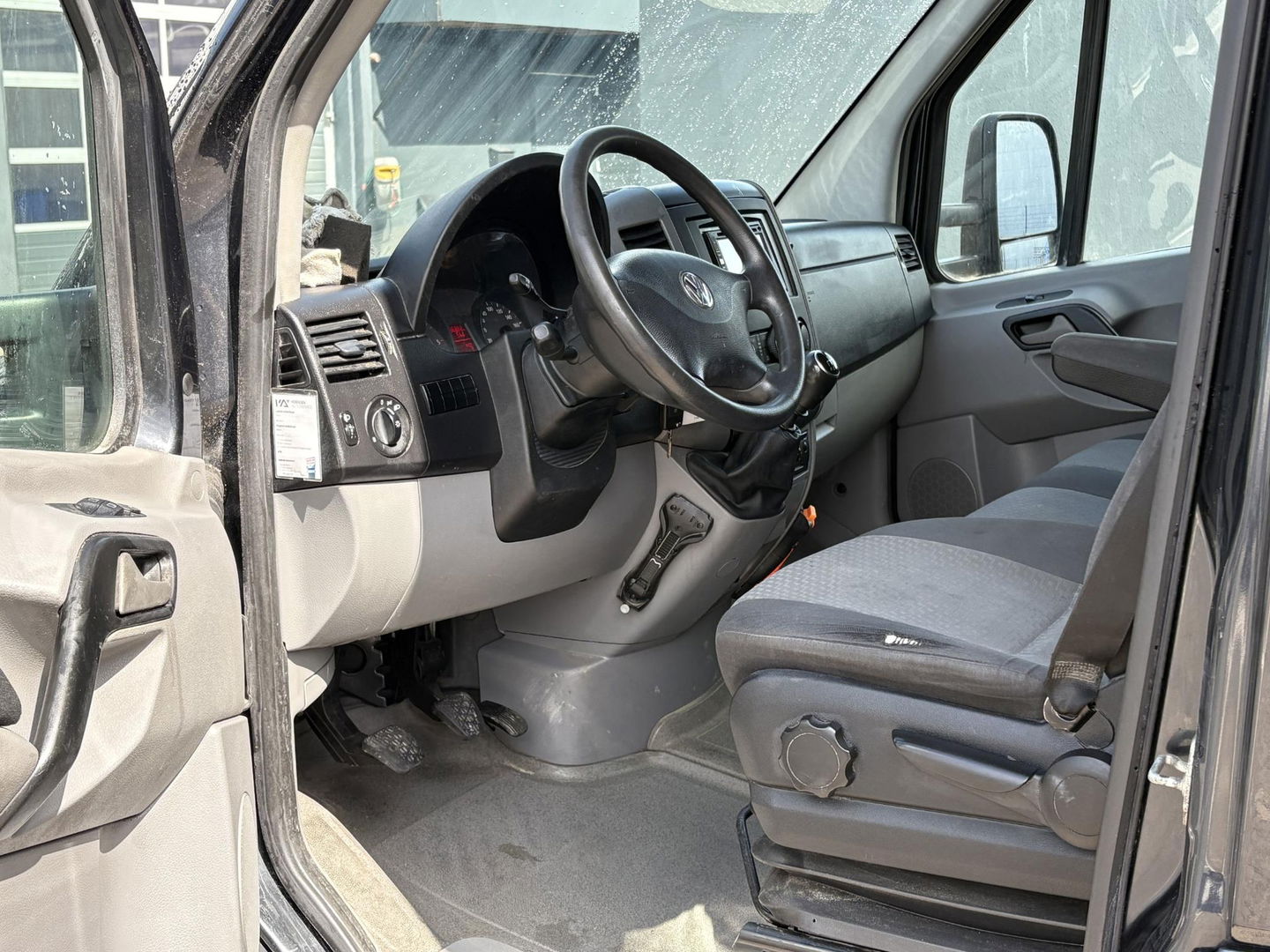 Volkswagen Crafter BE COMBI | CLIXTAR | 3000KG | Cruise | Airco