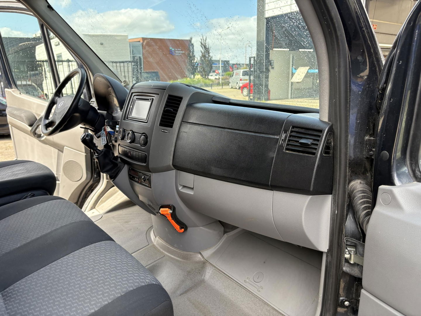 Volkswagen Crafter BE COMBI | CLIXTAR | 3000KG | Cruise | Airco