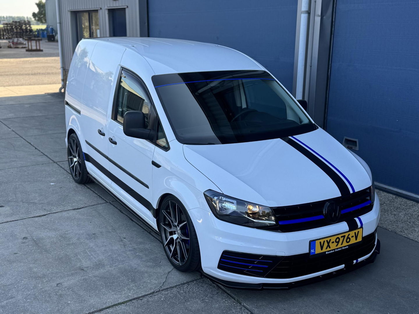 Volkswagen Caddy 2.0 TDI L1H1 BMT Trendline VERLAAGD / SPOILERS / NAVI / CAMERA / EURO 6