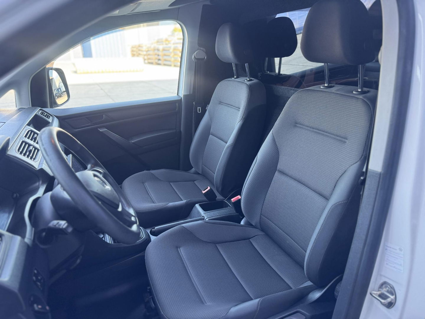 Volkswagen Caddy 2.0 TDI L1H1 BMT Trendline VERLAAGD / SPOILERS / CARPLAY / CAMERA / EURO 6