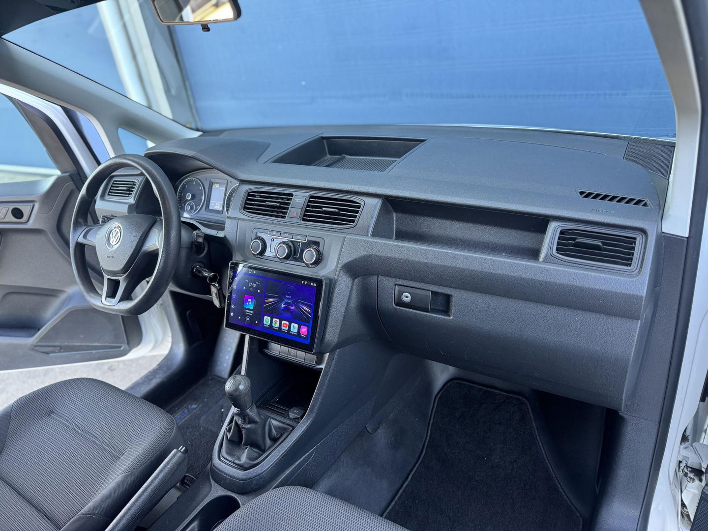 Volkswagen Caddy 2.0 TDI L1H1 BMT Trendline VERLAAGD / SPOILERS / CARPLAY / CAMERA / EURO 6