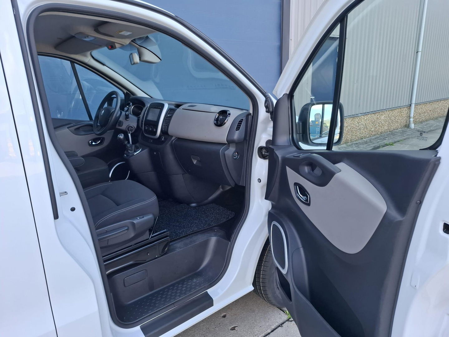 Renault Trafic 1.6 dCi T29 L2H1 Comfort Energy AIRCO / CRUISE CONTROLE / NAVI / CARMERA