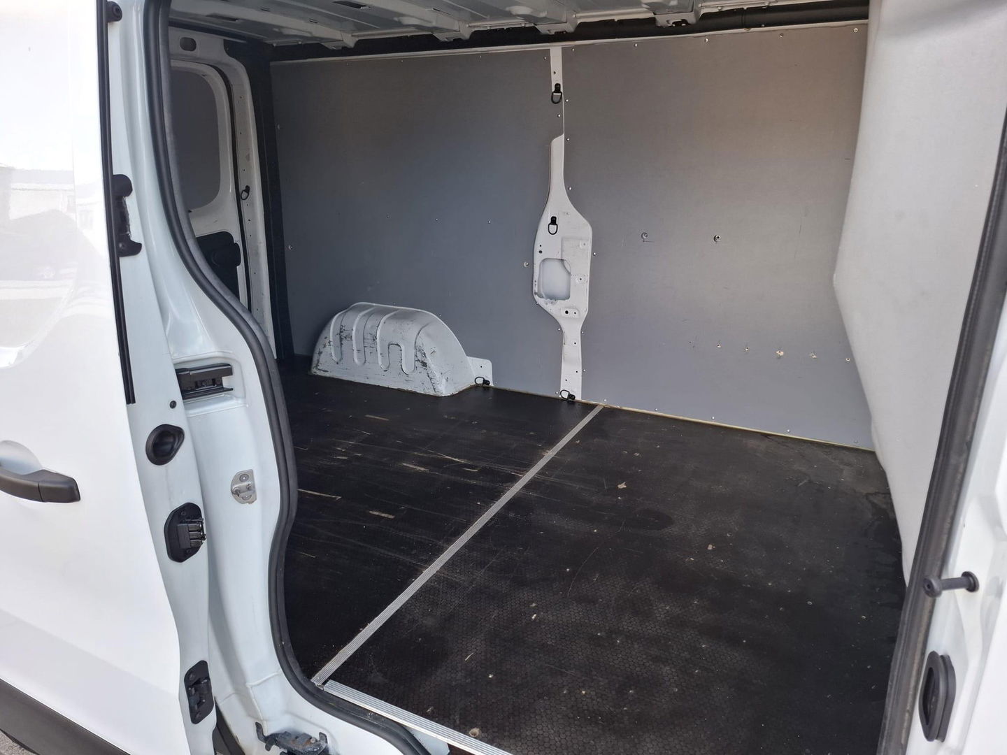 Renault Trafic 1.6 dCi T29 L2H1 Comfort Energy AIRCO / CRUISE CONTROLE / NAVI / CARMERA